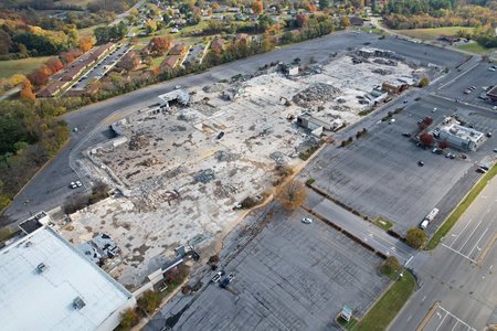 Another view of the mall, facing southeast.