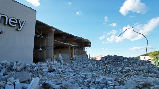 The southeast corner of the JCPenney building