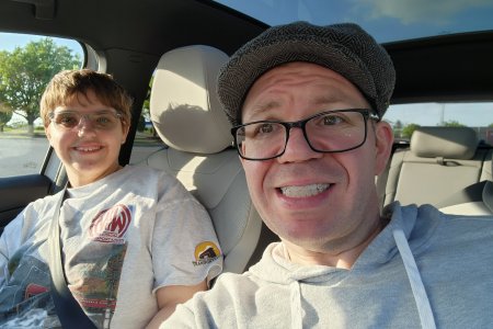 Group selfie in the Volkswagen ID.4.