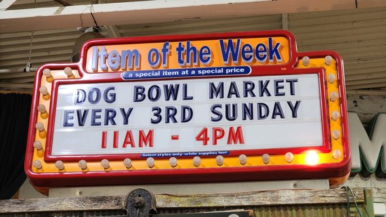 "Item of the Week" sign, originally from an Old Navy store.