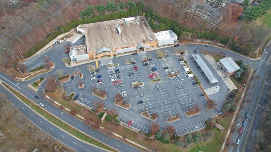The Goshen Road Safeway, as seen with the Air 2S.