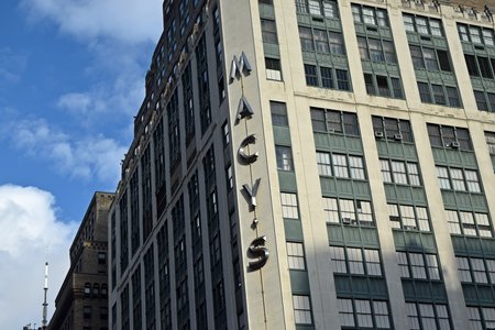 Macy's sign at the corner of 7th Avenue and West 34th Street.