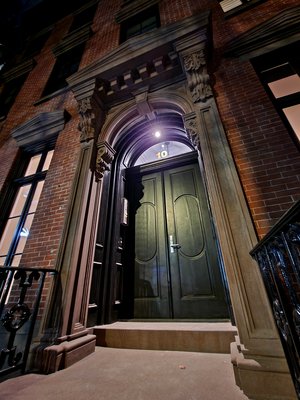 Note that front door.  Since my visit in 2015, they changed the front door!  That's not Cliff and Clair Huxtable's front door.  The new front door is solid, without any windows.  I imagine that it's probably way more energy efficient than the old door, but it's not the Huxtables' door anymore...