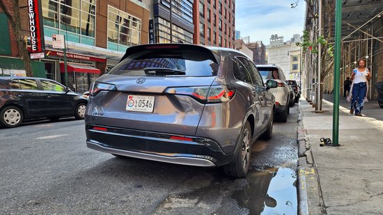 The HR-V, parked in front of our hotel, ready to be loaded up for the trip home.