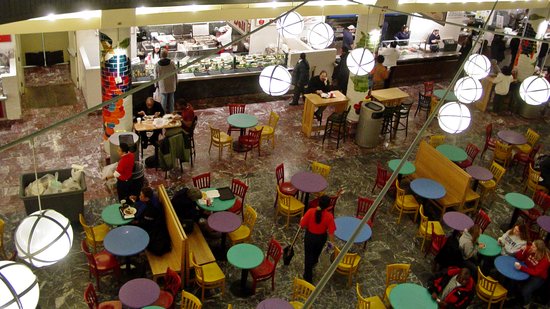 The basement food court at Union Station in its original form.