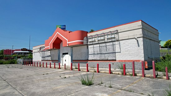 Former Sheetz location in Breezewood.  Sheetz moved to a new facility just down the street about ten or so years ago, and this location has been vacant ever since.