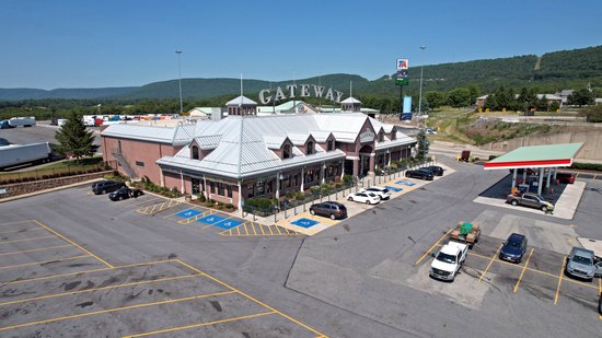 Gateway Travel Plaza.  Not much new here, other than that they absorbed the former KFC property that was adjacent to their facility in order to expand their parking lot.