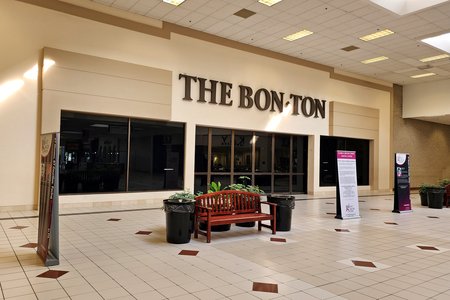 Mall entrance for The Bon-Ton, with signage still in place.