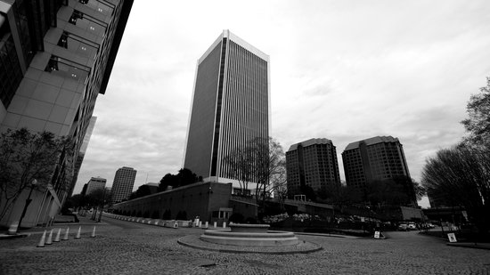 Federal Reserve building, with the Riverfront Plaza towers beyond.