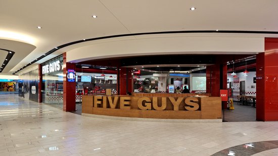 Five Guys restaurant at American Dream.  I wasn't going to touch this with a ten-foot pole, because Five Guys, while wonderful, puts me right to sleep.