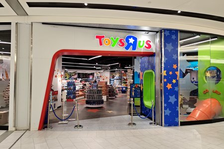 Toys "R" Us store at American Dream.