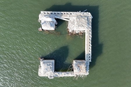 Overhead view of the struck pier.  The Sollers point section is to the right in this shot.