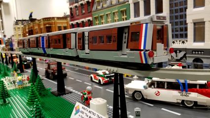 And around the corner from Union Station was the Metro, built on the Futuron monorail system.  It was titled "WMATA Metro Train 6000", and built by Chuck Viggiani of Woodbridge, Virginia.  It's not quite a 6000-Series (that is a 7000-Series headsign), but it definitely looks like the Metro.