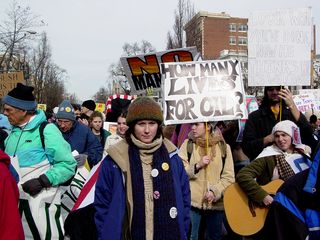 With much of the black bloc demonstrators splitting off, the amount of masked faces in the crowd dropped considerably.