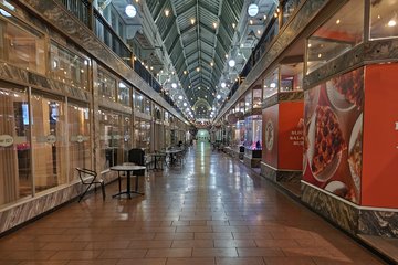 Geraci's was attached to the 5th Street Arcade, an historic indoor shopping mall in Cleveland that traces its origins back to 1898.