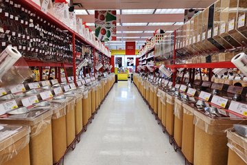 One of the aisles at Bulk Barn in Windsor.