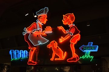 "Simple Simon and the Pieman" neon signage, used as an icon for Howard Johnson's restaurants.  The motor lodges used similar signage depicting a lamplighter.