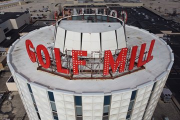 Rooftop sign at Golf Mill Shopping Center.