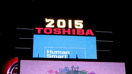 One Times Square, with "2015" in lights at the top of the building.