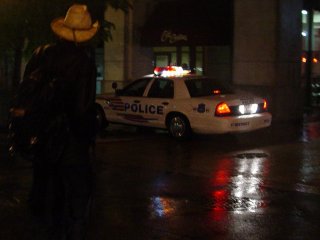 In order to keep ahead of us to block off streets to traffic, the police regularly drove their cars up on the sidewalk - at a considerable speed, no less.