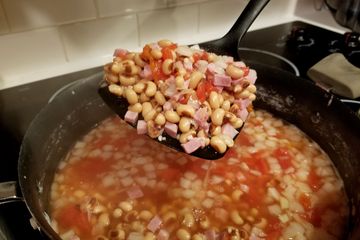 The year started out innocently enough, with Elyse's making a dish consisting of black-eyed peas and ham for New Year's.  This particular dish was her own creation, based on traditional recipes.