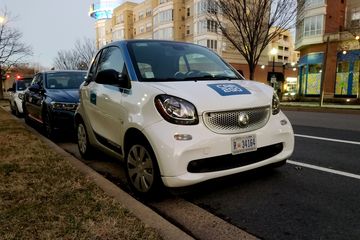 On January 8, Elyse and I took this Smart car for a spin around Arlington and Alexandria.