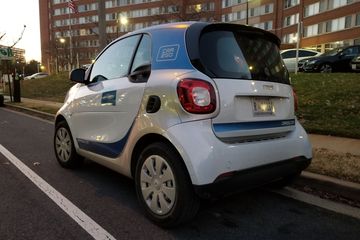 On January 8, Elyse and I took this Smart car for a spin around Arlington and Alexandria.