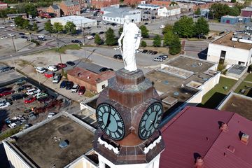 After finishing up with my DSLR, I went back to the car and exchanged the DSLR for the drone, and went for a flight around the courthouse to get some different angles than I could get with my DSLR.