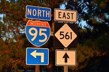 Shields for Interstate 95 northbound and North Carolina Route 561 eastbound.