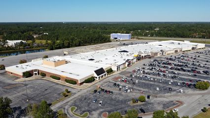 New Bern Mall, a fairly average single-level shopping mall.