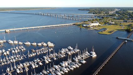 The mouth of the Trent River, where it flows into the Neuse River.