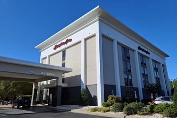 Exterior of the Hampton Inn in Goldsboro.