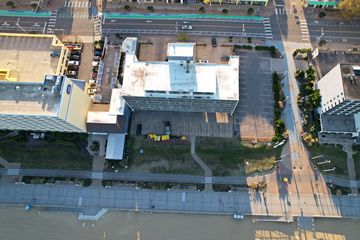 Up in the air over the beach, more or less directly above where I launched.  The Travelodge, where I stayed in 2005 and 2008, is the building in the center of the photo.