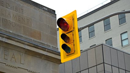 And, of course, I again enjoyed photographing Ontario-style traffic signals, which are yellow with a yellow backplate, with a red aspect that is larger than the other two.  Compared to the signals across the river in Gatineau, these felt very conventional.