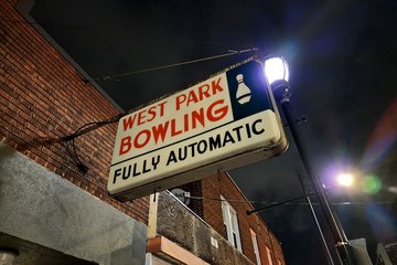 The sign out front at West Park Bowling.  This was a very clear indication of the vintage quality that we would find inside.