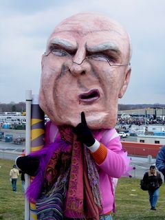 Meanwhile, I got a photo of Dick Cheney's head again. The last time I'd seen that head was in September, when I visited Camp Democracy. I also have a photo of myself posing with that head from the No Armageddon For Bush rally.