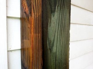 One side of the column is washed, while the other is still dirty. Note the difference in color.