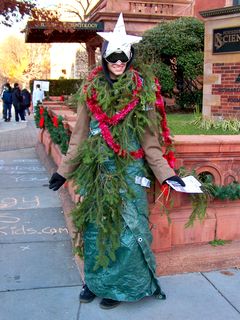 One Anon went as a Christmas tree. However, I think be more closely resembles Super Zeo Zord V from Power Rangers Zeo.