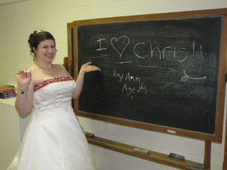 This was Laura's idea, getting Sis to write "I ♥ Chris" on the chalkboard. Then I suggested the "by Ann Age 25" after a photo that we saw on Facebook.