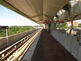 The platform at McLean. The platform canopy reminds me of a modern version of the canopy design found at Braddock Road and King Street stations.