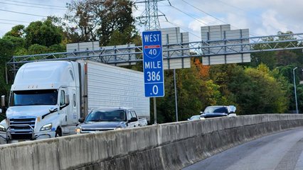 One thing that had caught my attention in Tennessee since the night before was the color of the mileposts.  In most states that I've been to, the milepost signs, while of similar overall design, are green.  Here, they are blue.