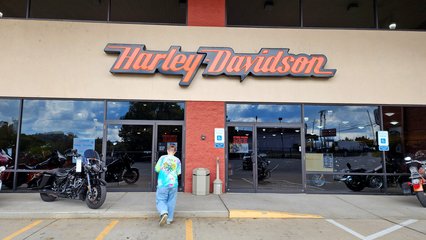 As was the case last year, we occasionally dipped into a Harley-Davidson dealership so that Elyse could score a poker chip.  This one was Bootlegger Harley-Davidson, on the west side of Knoxville.