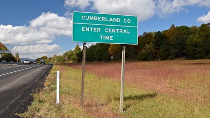 The boundary between Eastern Time and Central Time in this area follows the border between Roane County and Cumberland County.