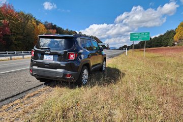 Got a photo of the Renegade parked on the roadside while I was at it.