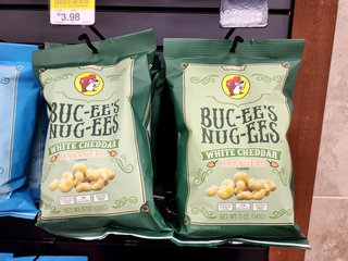 They also had these, called "Buc-ee's Nug-ees", which were essentially Beaver Nuggets that were flavors other than caramel.