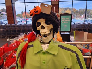 Like the other Food City, this one also had skeletons placed around the store for Halloween while wearing a Food City uniform.