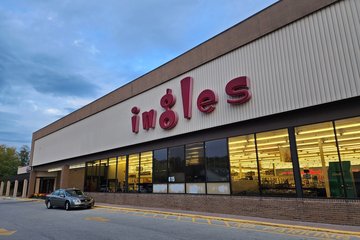 Exterior of Ingles.  I found this to be a remarkably similar design to Food Lion, and initially thought that this was a former Food Lion.