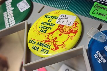 This yellow button surprised both Elyse and me.  The button promotes the Howard County Fair, which is in Howard County, Maryland, i.e. the next county over from where we live, and where Elyse grew up.