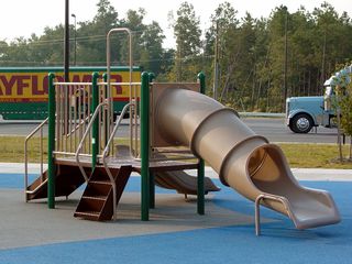 A new feature - a playground! I'd never seen a playground for children at a rest area before. Not a bad idea, either.