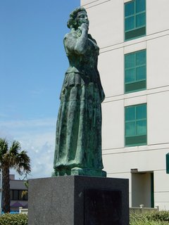 Norwegian Lady Plaza